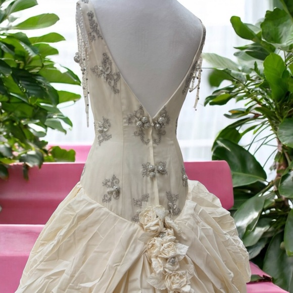 ST.Pucchi by Rani #9385 Bridal Ball Gown Wedding DRESS SZ 10 SiLk Ivory #5 - Picture 4 of 11